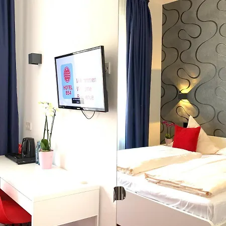 B54 Center Hotel